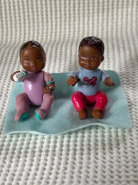 Loving Family Dollhouse African black BABY BOY GIRL Doll & Blanket accessory lot